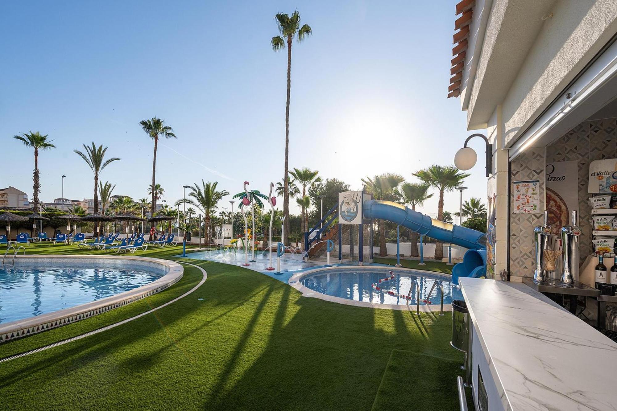 Hotel Playas De Torrevieja Kültér fotó